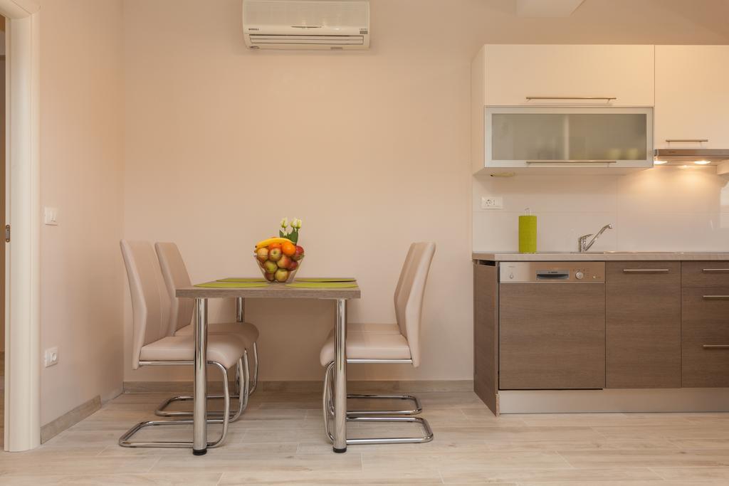 Apartments Alice Rovinj Ruang foto