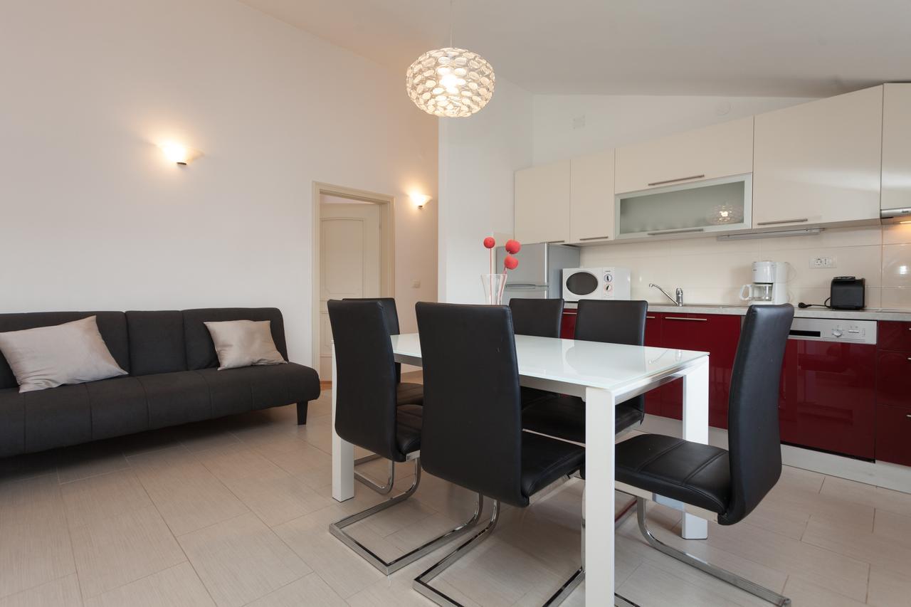 Apartments Alice Rovinj Bagian luar foto