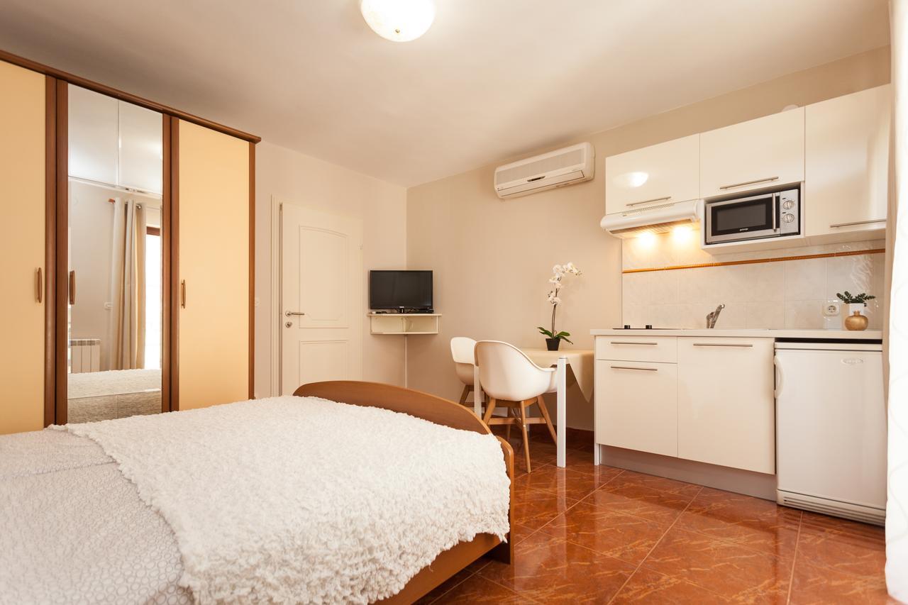 Apartments Alice Rovinj Bagian luar foto