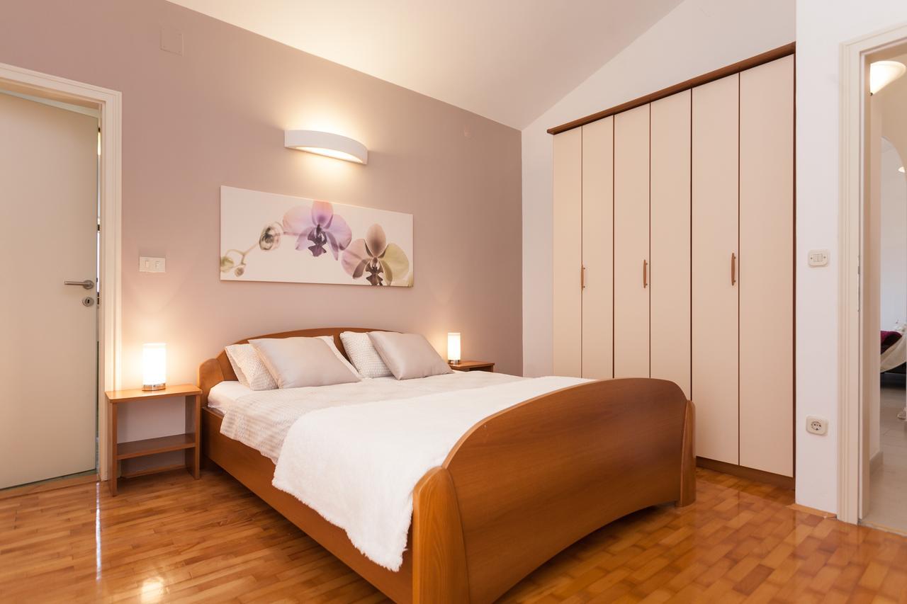 Apartments Alice Rovinj Bagian luar foto