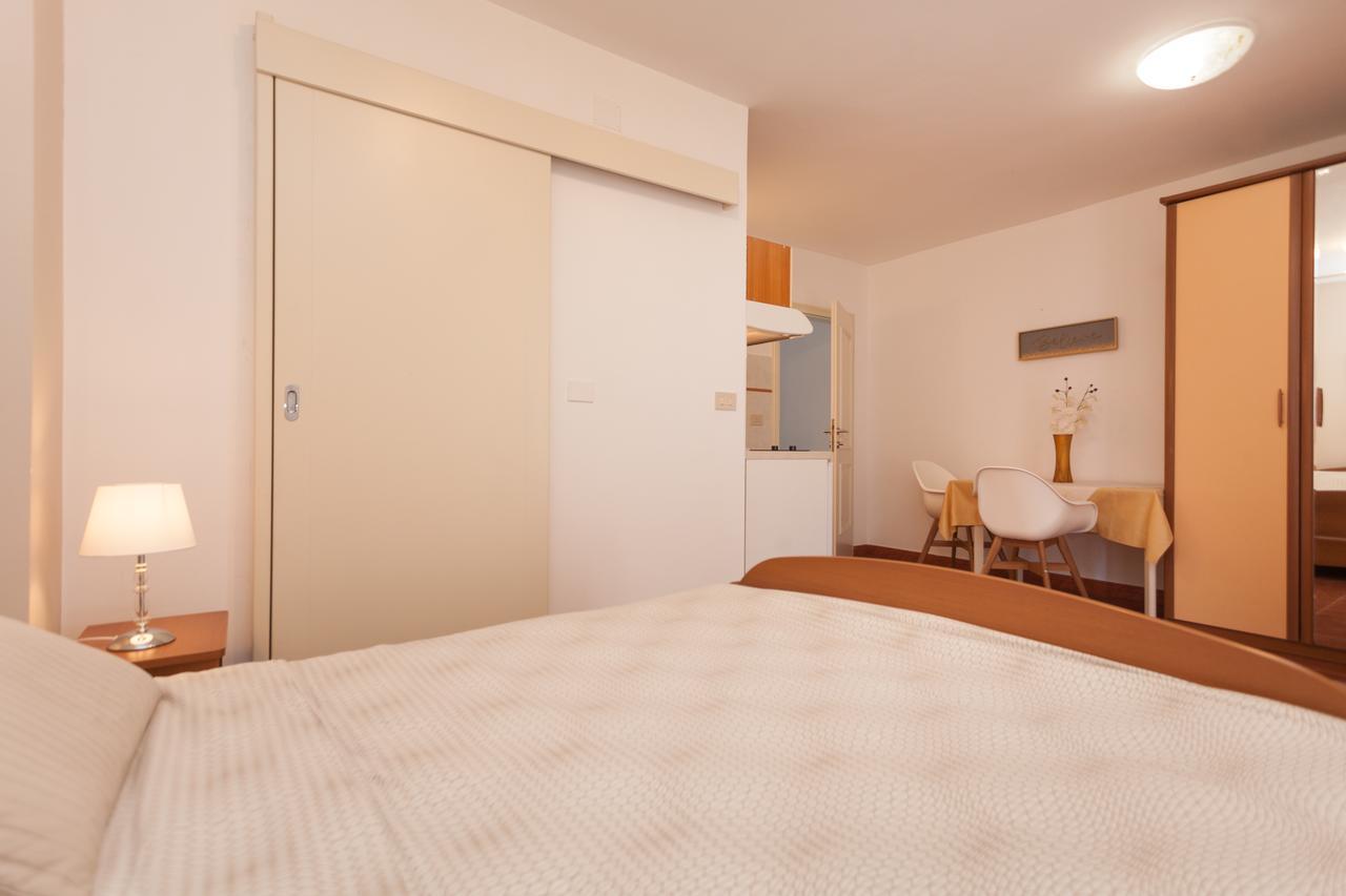 Apartments Alice Rovinj Bagian luar foto